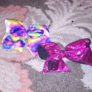 Deluxe sale on 2 special edition JoJo siwa bows